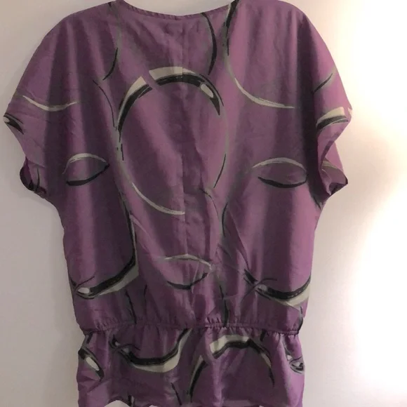 The Limited short sleeve blouse, NWOT, size medium. - Picture 3 of 3